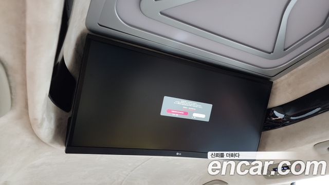 Kia Canival 2023 — photo 32