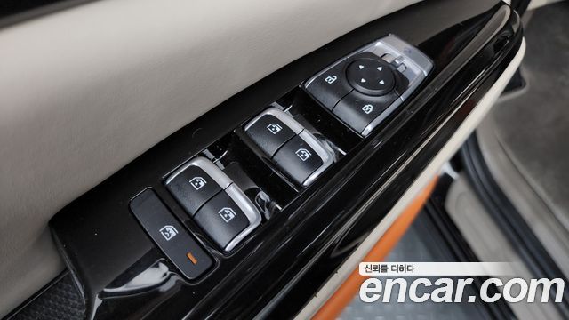 Kia Canival 2023 — photo 37