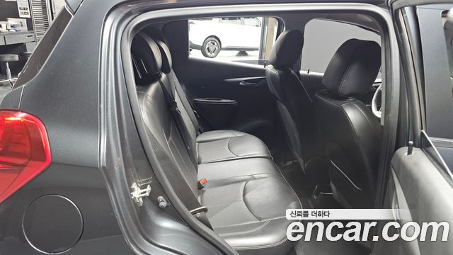 Chevrolet Korea Spark 2018 — photo 11