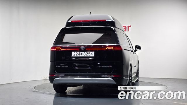 Kia Canival 2021 — photo 4
