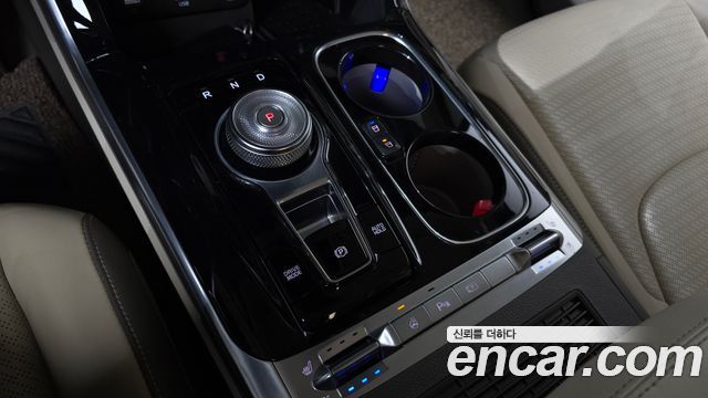 Kia Canival 2021 — photo 12