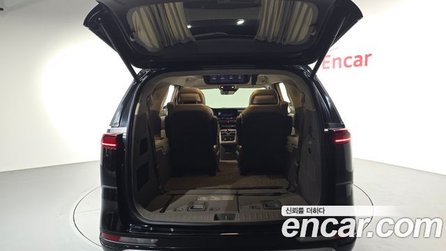 Kia Canival 2021 — photo 24
