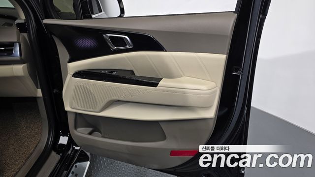 Kia Canival 2021 — photo 14