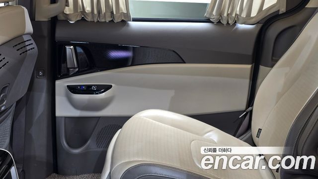 Kia Canival 2021 — photo 15