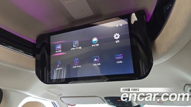 Kia Canival 2021 — photo 31