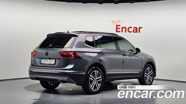 Volkswagen Tiguan 2020 — photo 2