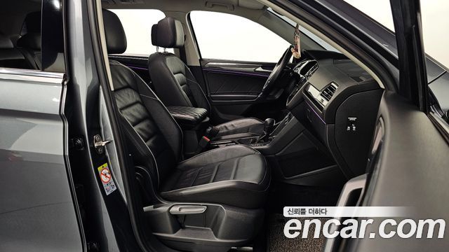 Volkswagen Tiguan 2020 — photo 11