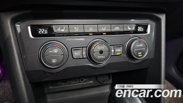 Volkswagen Tiguan 2020 — photo 18