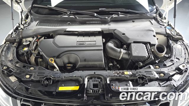 Land Rover Range Rover Evoque 2023 — photo 6