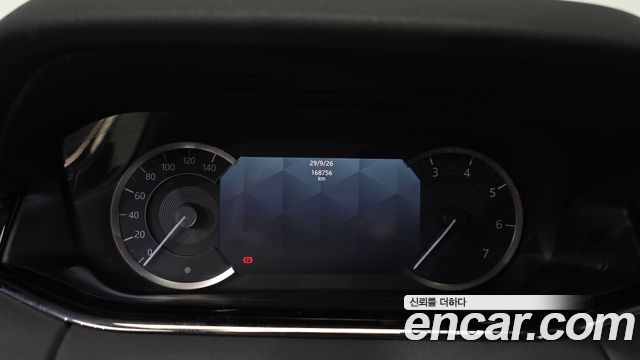 Land Rover Range Rover Evoque 2023 — photo 8
