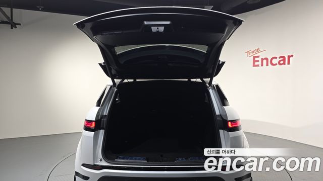 Land Rover Range Rover Evoque 2023 — photo 19