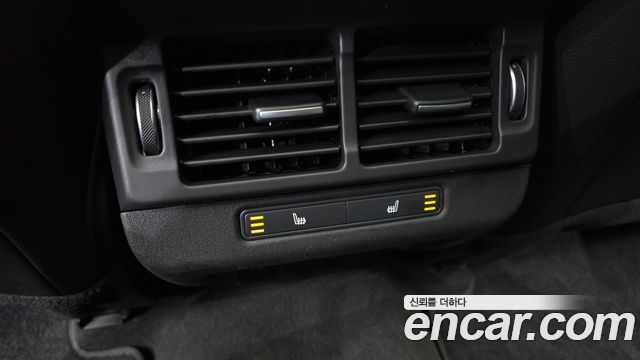 Land Rover Range Rover Evoque 2023 — photo 20