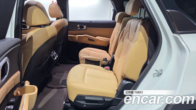 Kia Sorento 2023 — photo 11