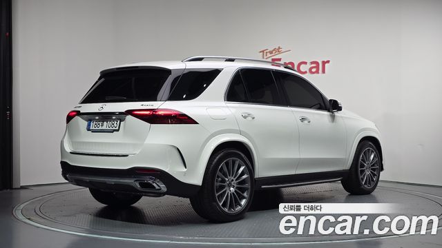Mercedes-Benz GLE-Class 2025 — photo 2