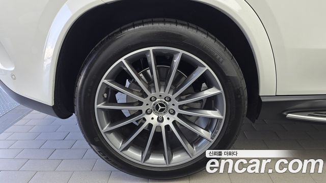 Mercedes-Benz GLE-Class 2025 — photo 5