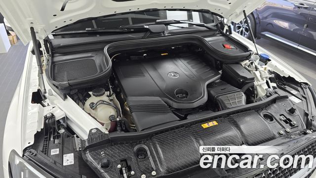 Mercedes-Benz GLE-Class 2025 — photo 6