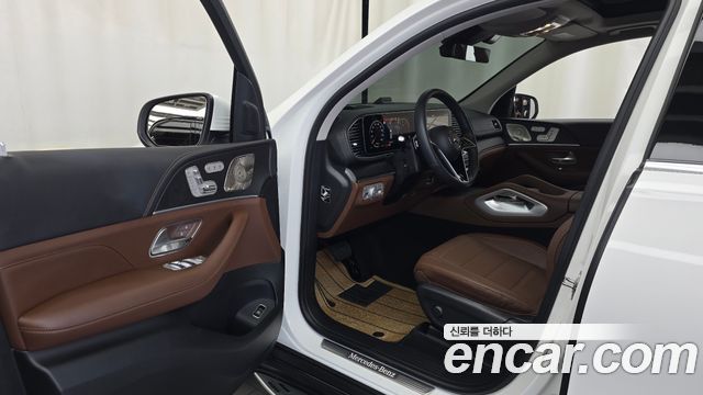 Mercedes-Benz GLE-Class 2025 — photo 10