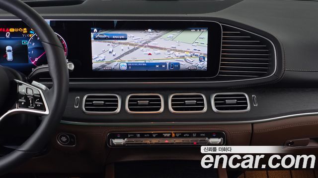 Mercedes-Benz GLE-Class 2025 — photo 14