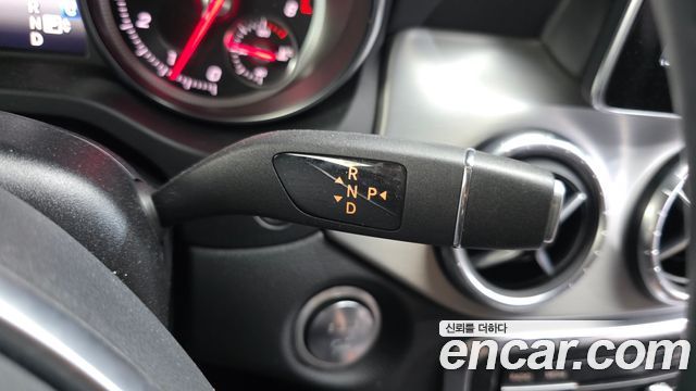 Mercedes-Benz CLA-Class 2018 — photo 9