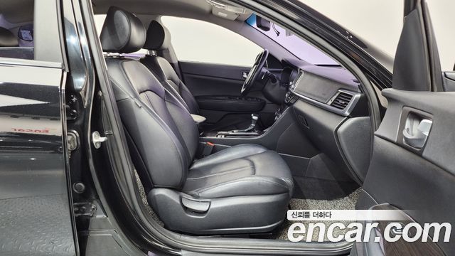 Kia K5 2017 — photo 11