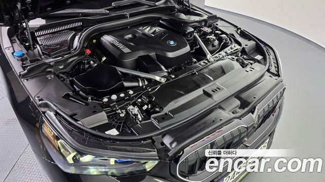 BMW 5-Series 2025 — photo 6