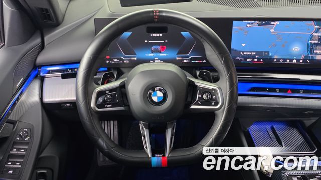BMW 5-Series 2025 — photo 19