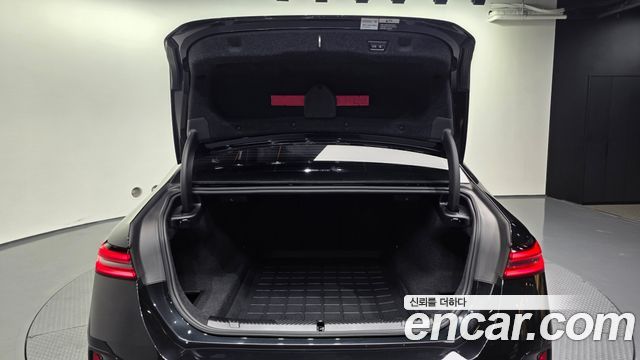 BMW 5-Series 2025 — photo 26