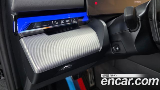 BMW 5-Series 2025 — photo 29
