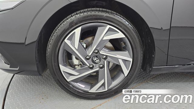 Hyundai AVANTE 2025 — photo 5
