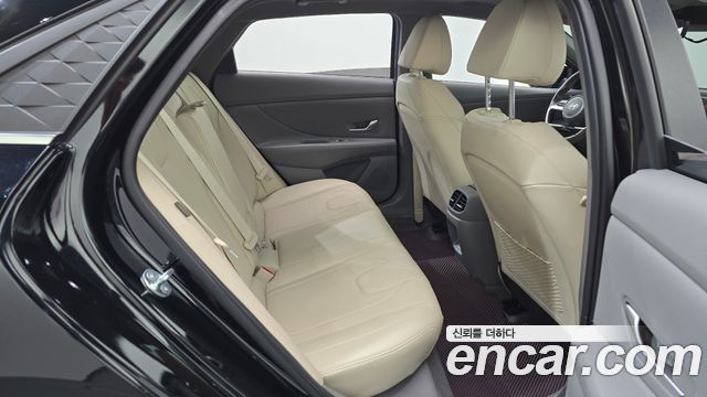 Hyundai AVANTE 2025 — photo 17