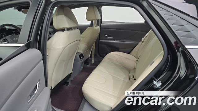 Hyundai AVANTE 2025 — photo 25