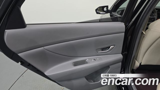Hyundai AVANTE 2025 — photo 15