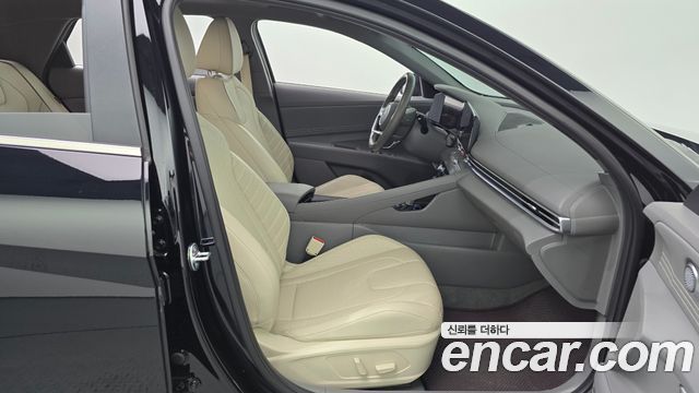 Hyundai AVANTE 2025 — photo 16