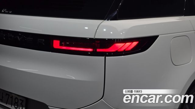 Land Rover Range Rover Sport 2024 — photo 9