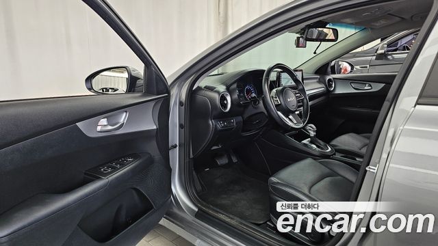 Kia K3 2022 — photo 10