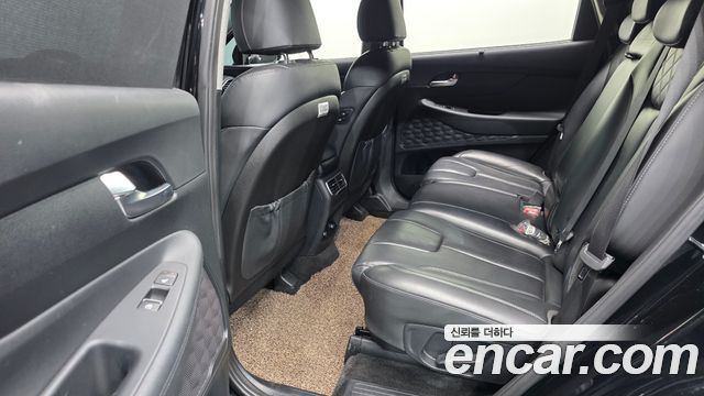 Hyundai Santafe 2021 — photo 18