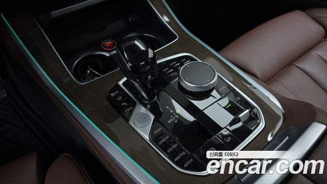 BMW X5 2021 — photo 9