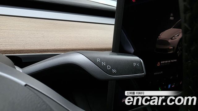 Tesla Model Y 2022 — photo 12