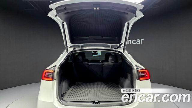 Tesla Model Y 2022 — photo 26