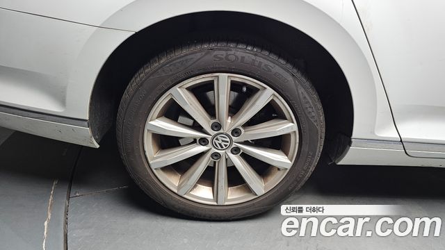 Volkswagen Passat 2018 — photo 5