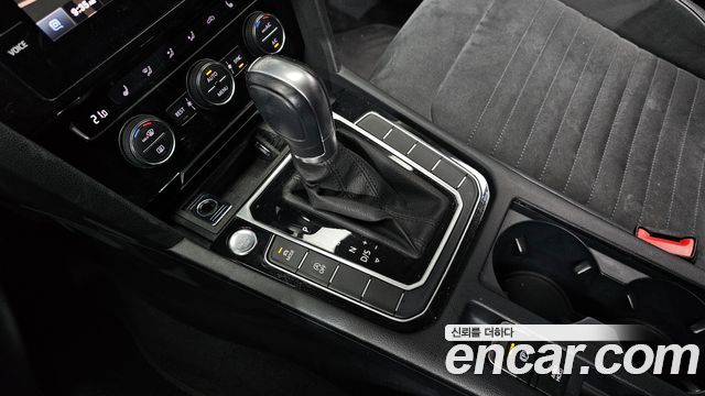 Volkswagen Passat 2018 — photo 9