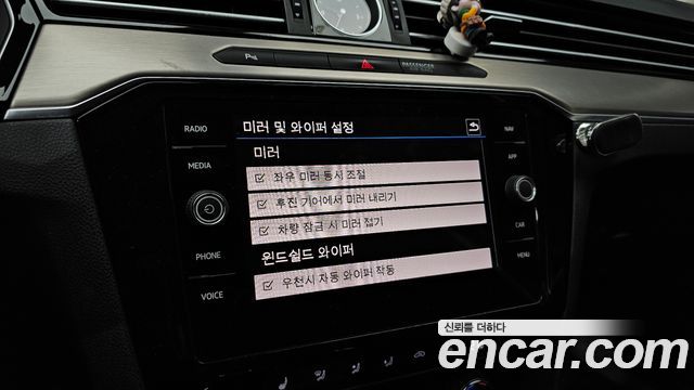 Volkswagen Passat 2018 — photo 15