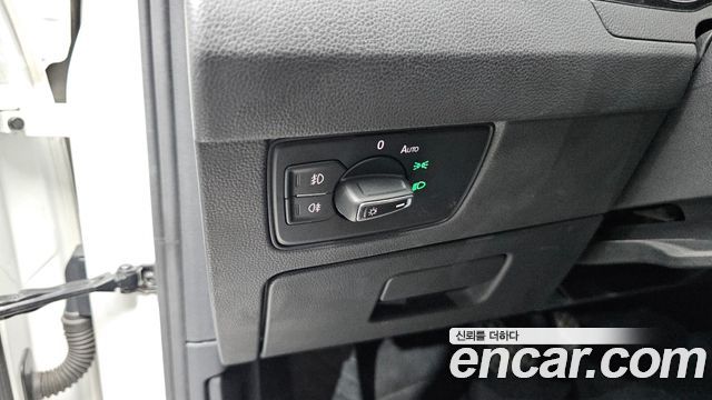 Volkswagen Passat 2018 — photo 17