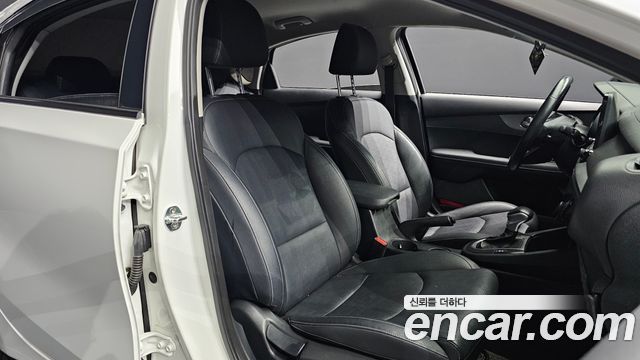 Kia K3 2019 — photo 11