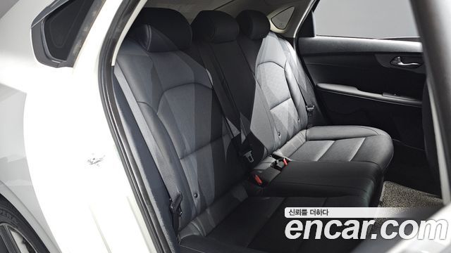 Kia K3 2019 — photo 12