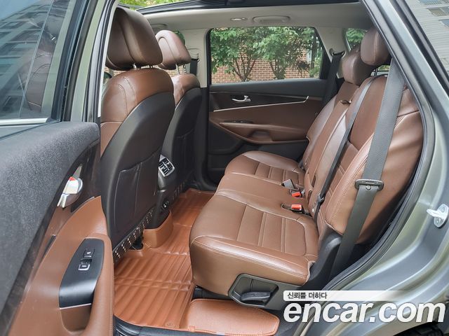 Kia Sorento 2016 — photo 11