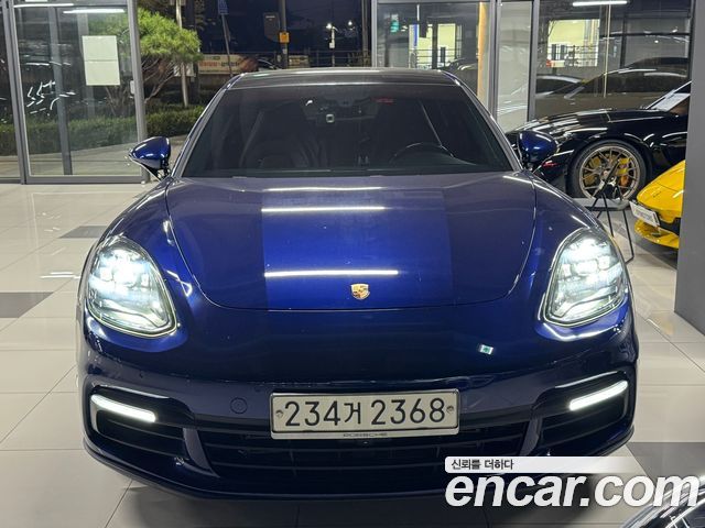 Porsche Panamera 2020 — photo 1