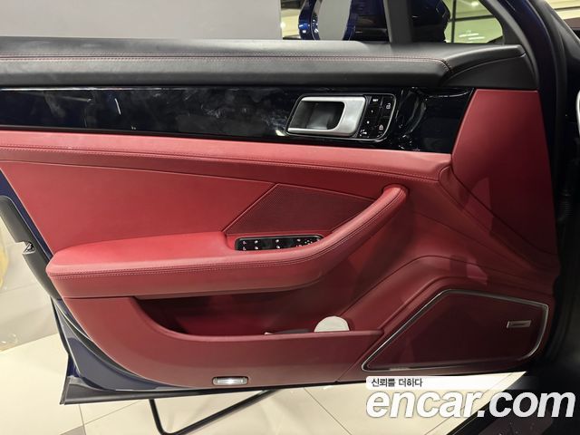 Porsche Panamera 2020 — photo 8