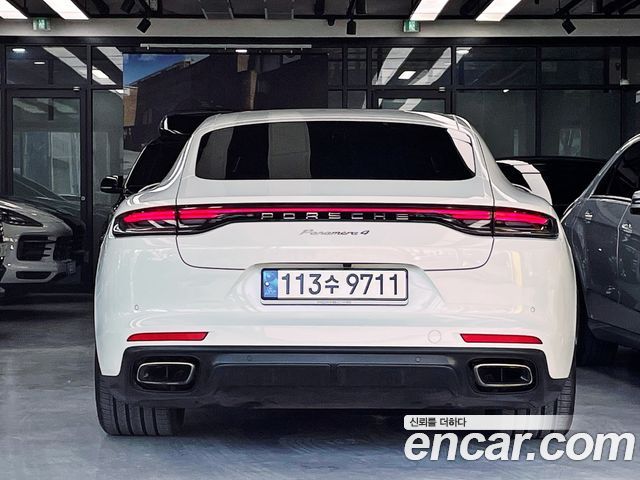 Porsche Panamera 2021 — photo 2