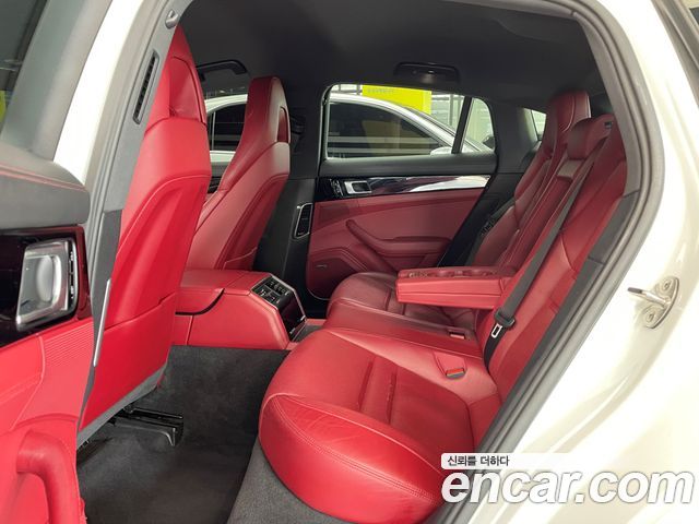 Porsche Panamera 2021 — photo 12